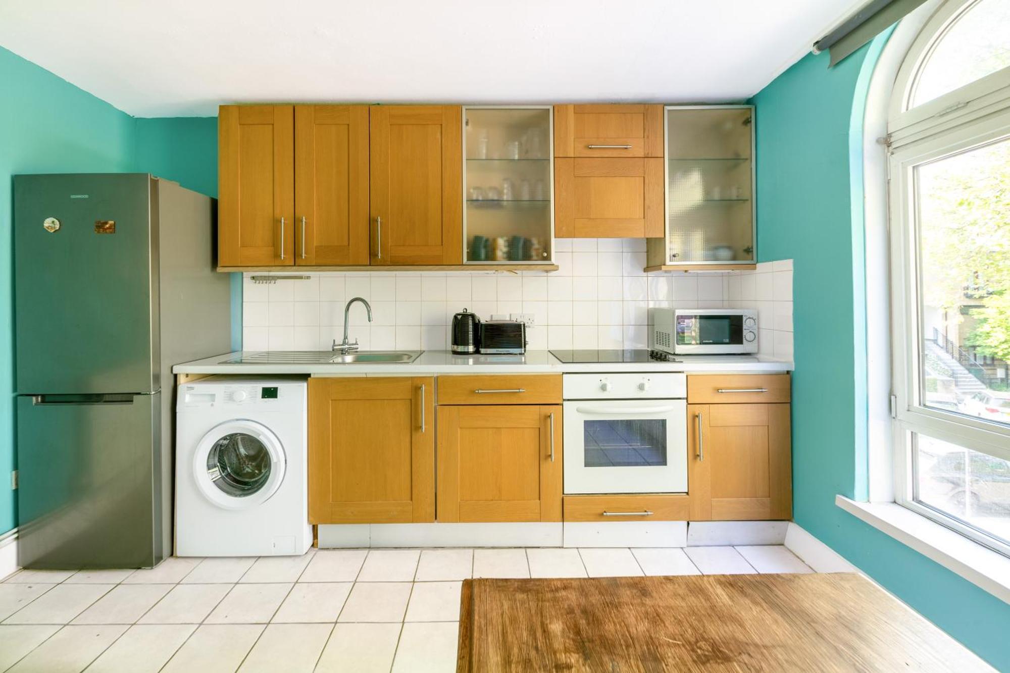 Magnificent 3Br Apt With Balcony Лондон Екстер'єр фото