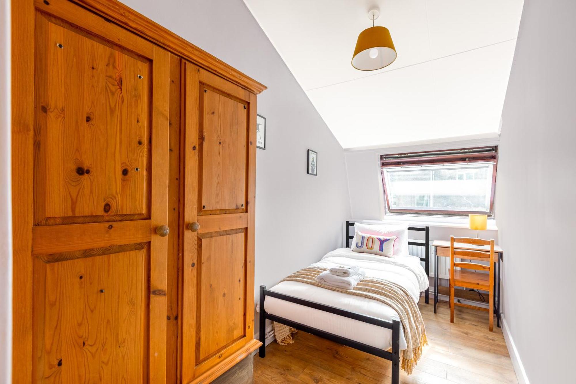 Magnificent 3Br Apt With Balcony Лондон Екстер'єр фото