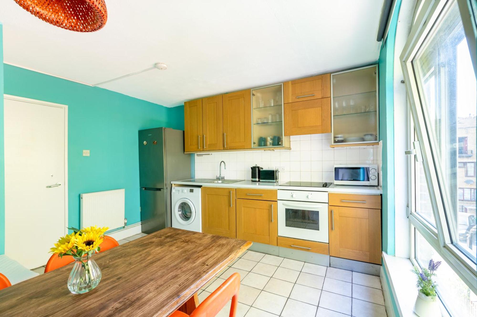 Magnificent 3Br Apt With Balcony Лондон Екстер'єр фото