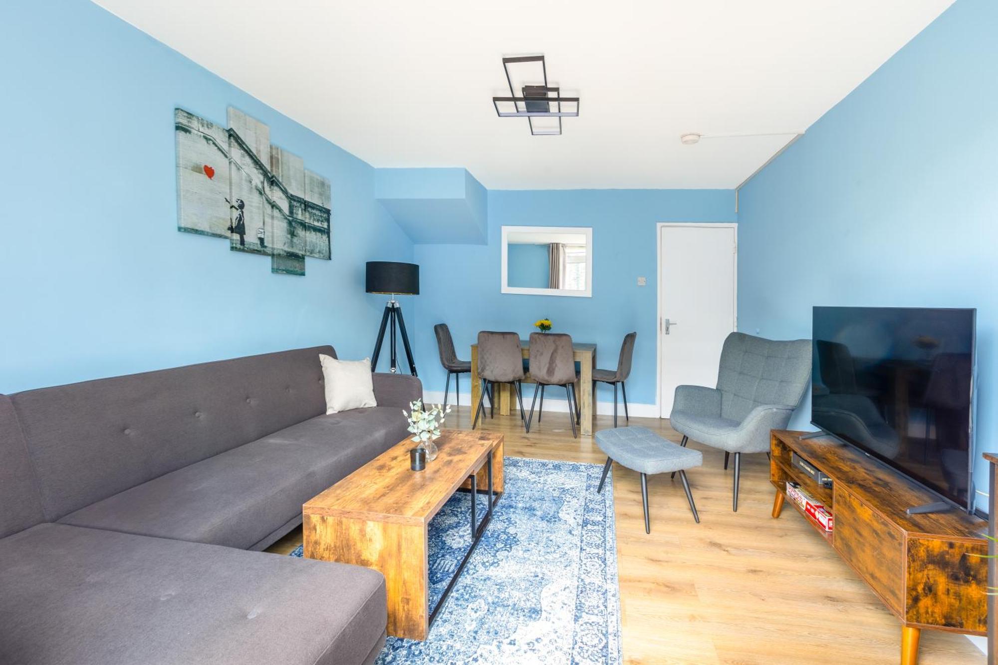 Magnificent 3Br Apt With Balcony Лондон Екстер'єр фото